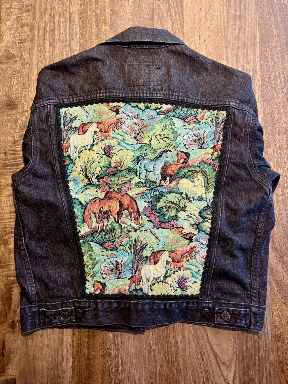 Belfast Accessory Co Tapestry Black Denim Jacket Vintage Rare Gorgeous SZ MED